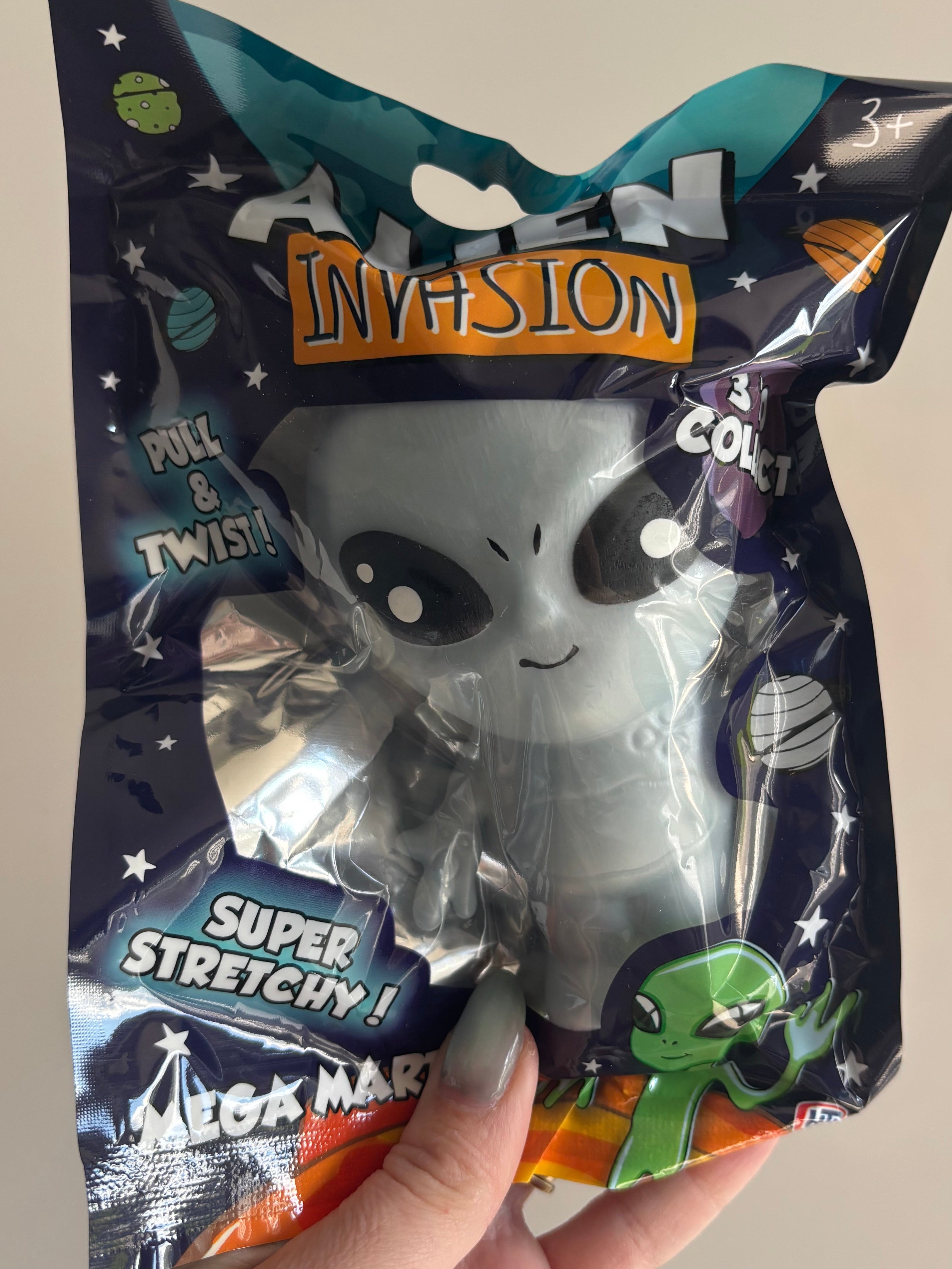 Alien invasion mega Martian
