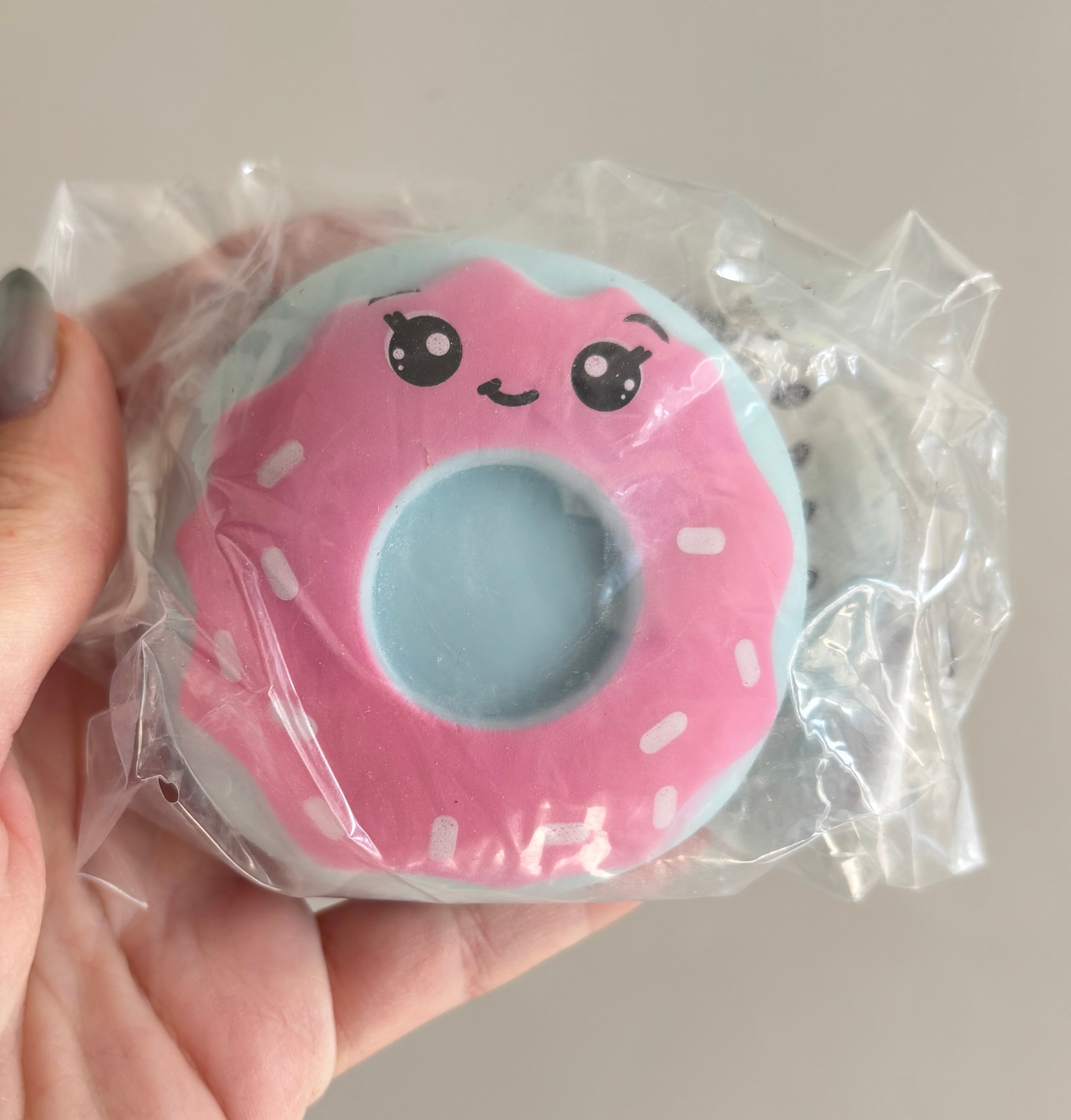 Squish meez doughie the doughnut