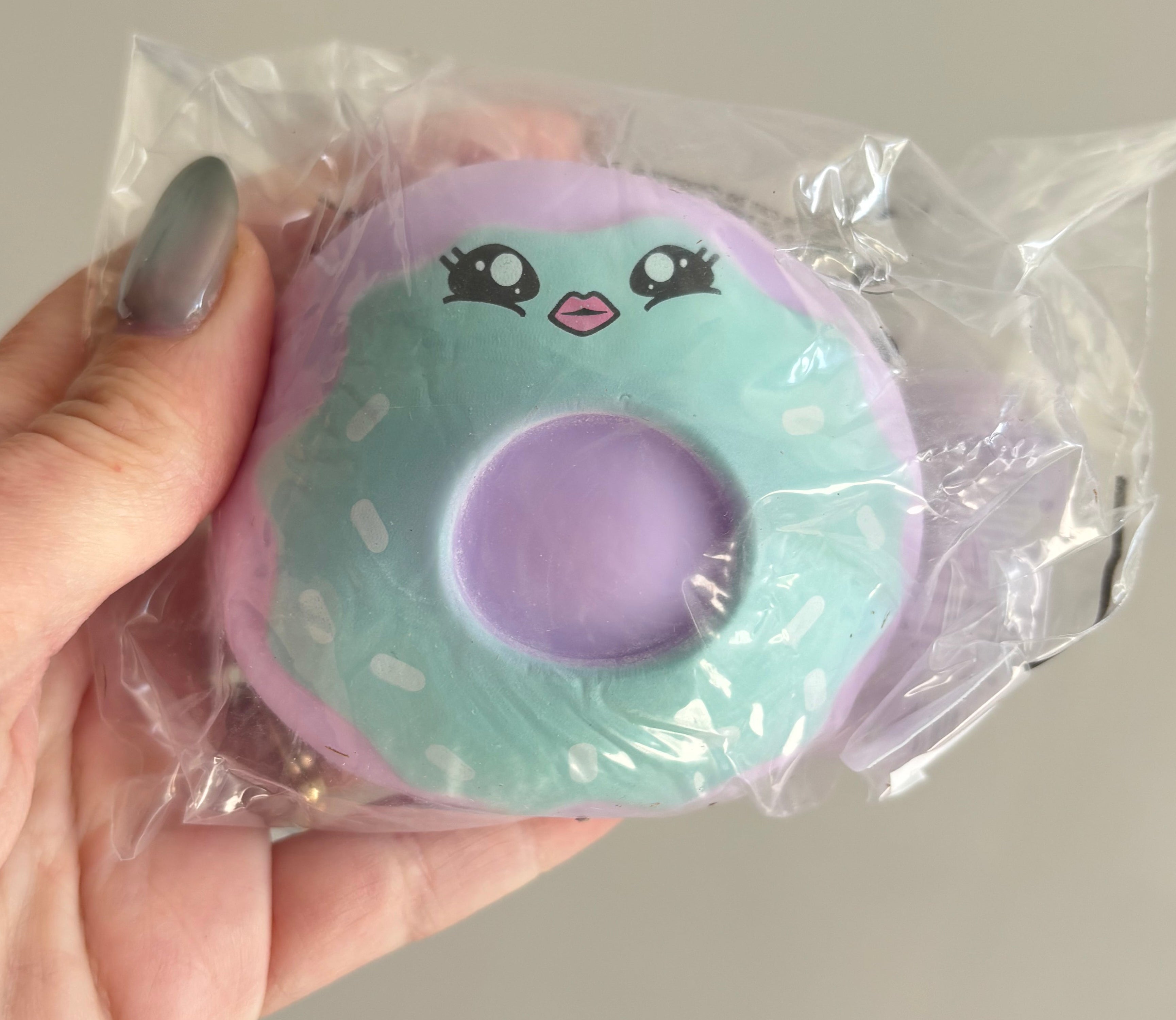 Squish meez doughie the doughnut