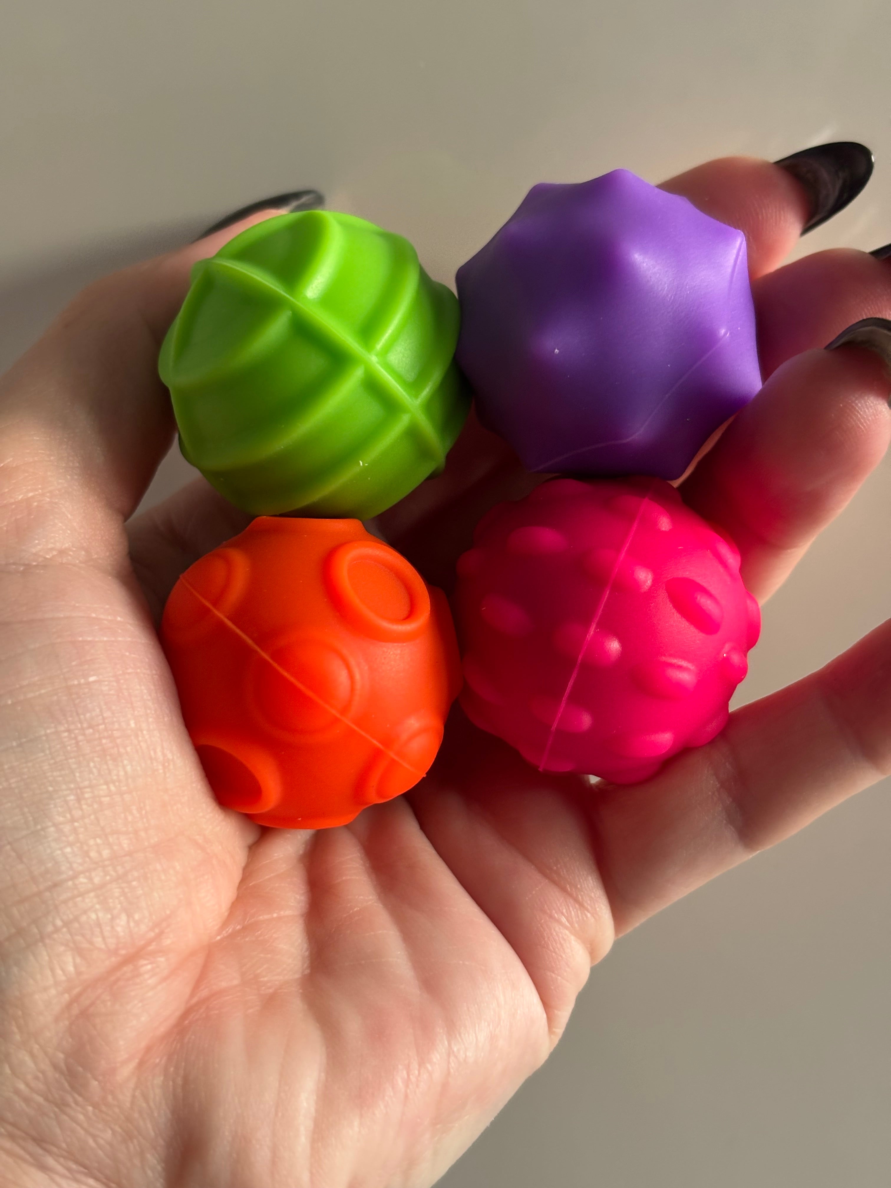Magnetic sensory spheres
