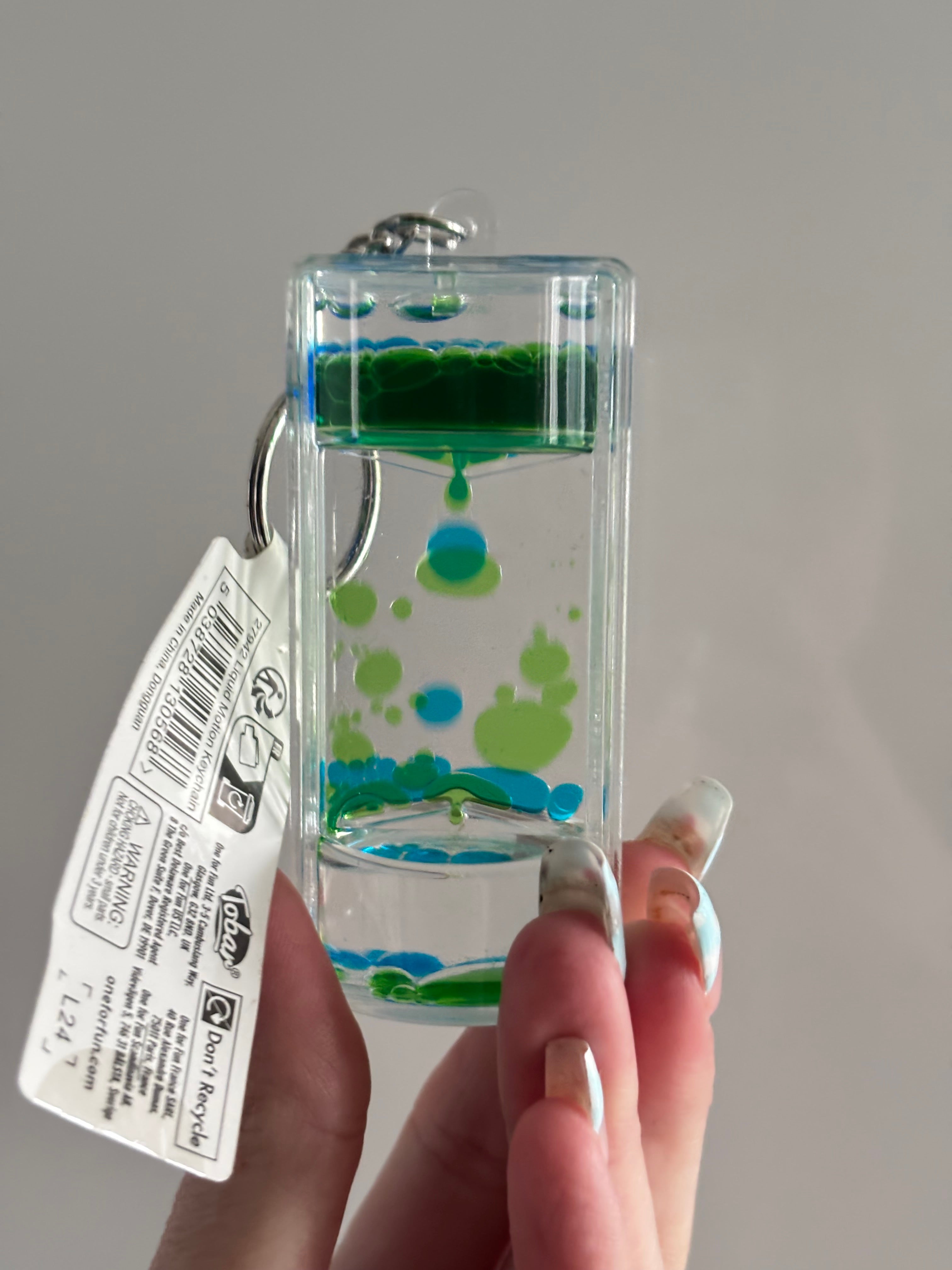 Liquid motion key chain