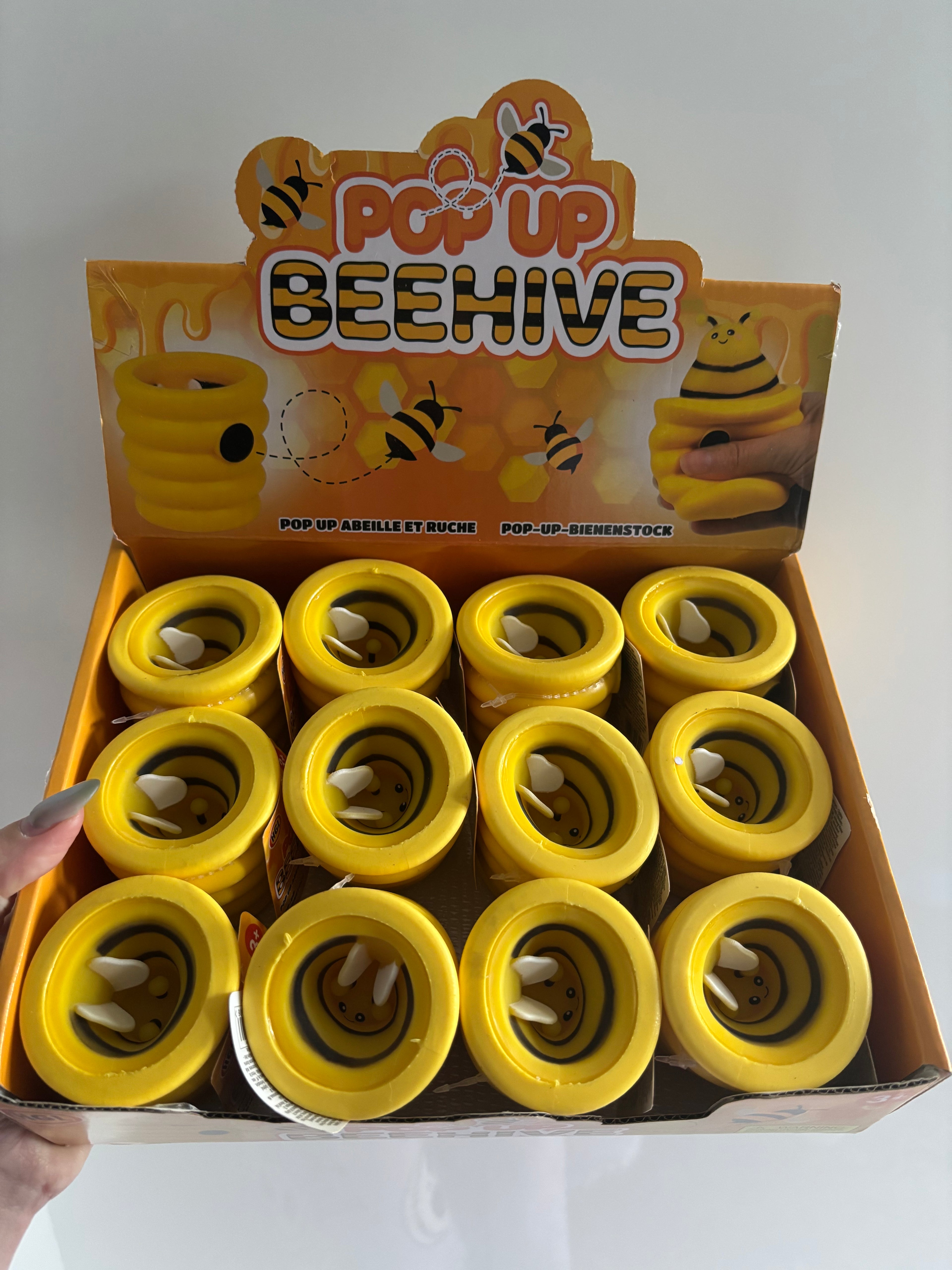 Pop up beehive