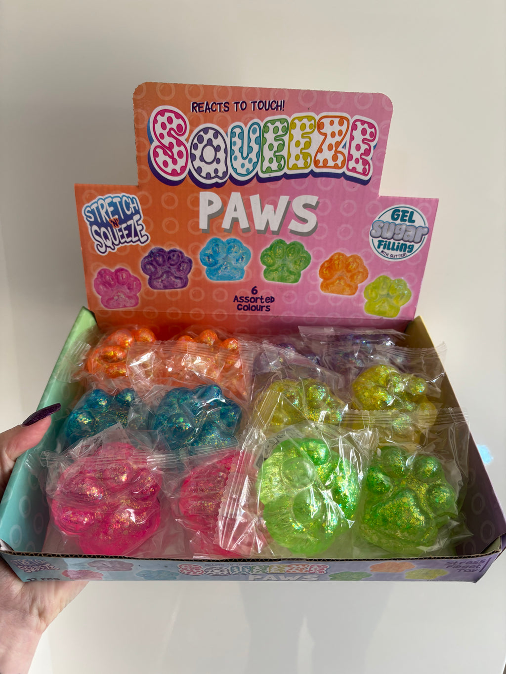 Squeeze sugar gel paws