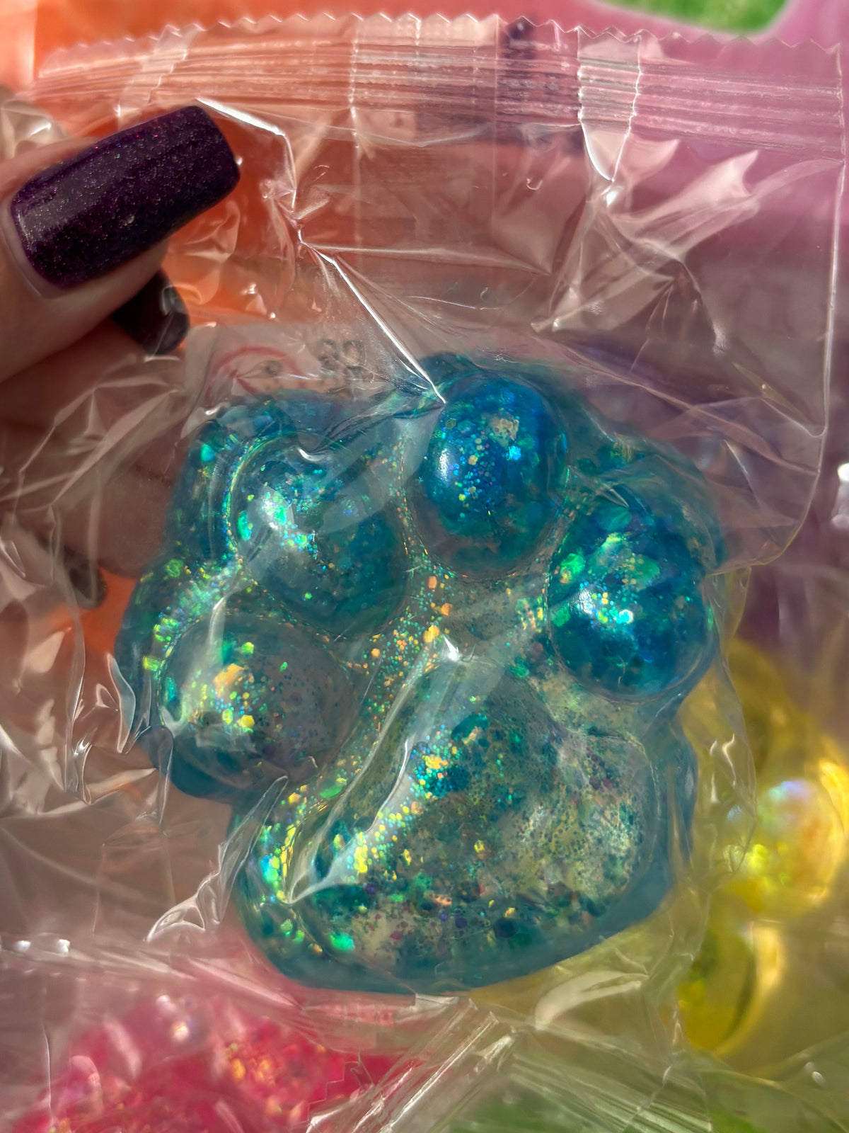 Squeeze sugar gel paws
