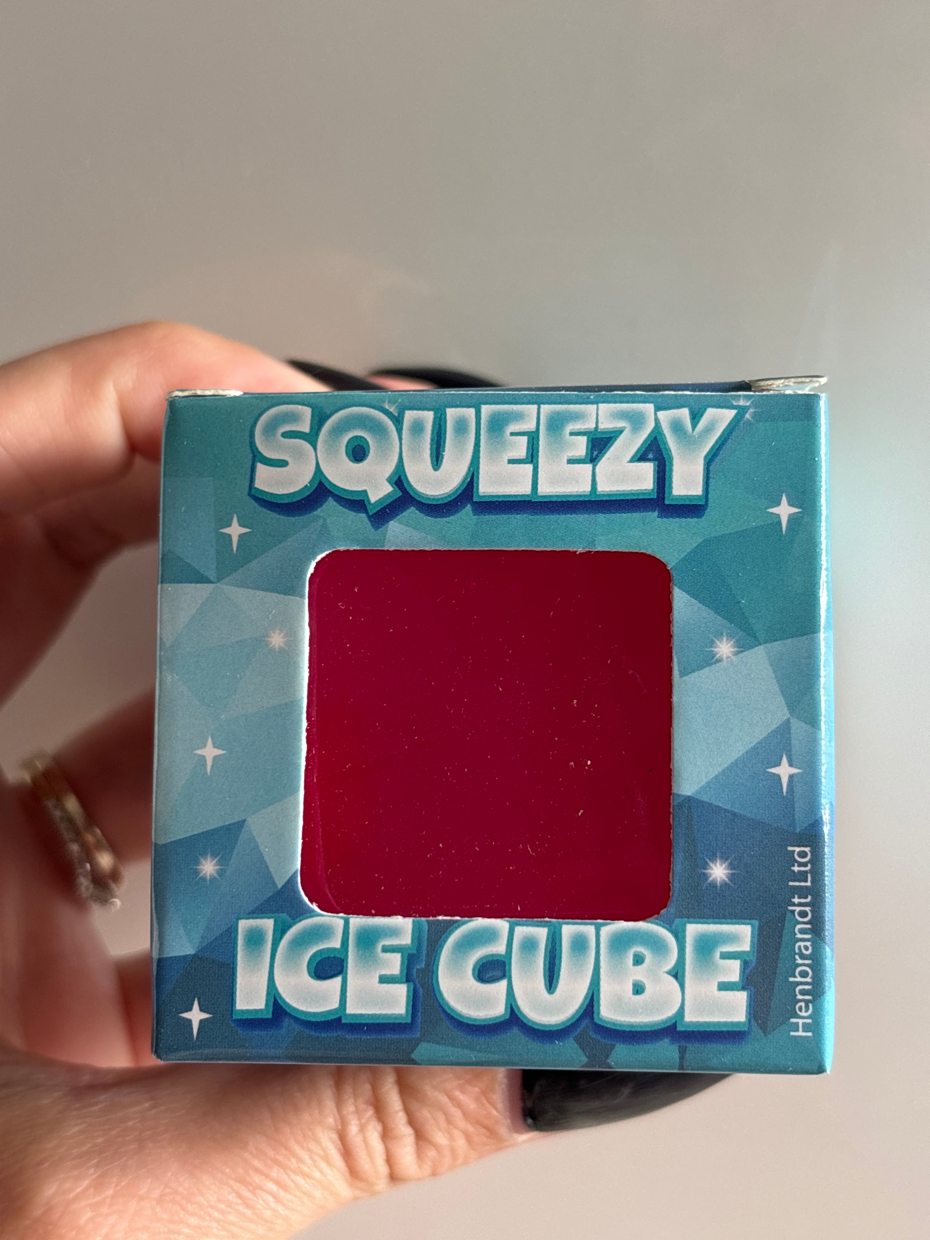 Squeezy ice cubes