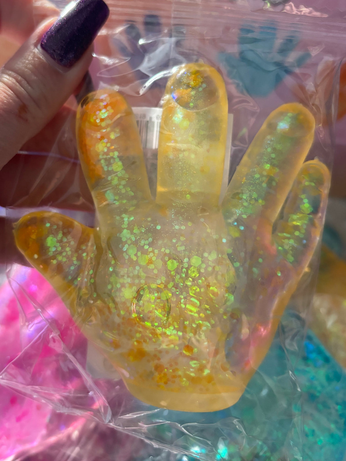Squeeze sugar gel hand