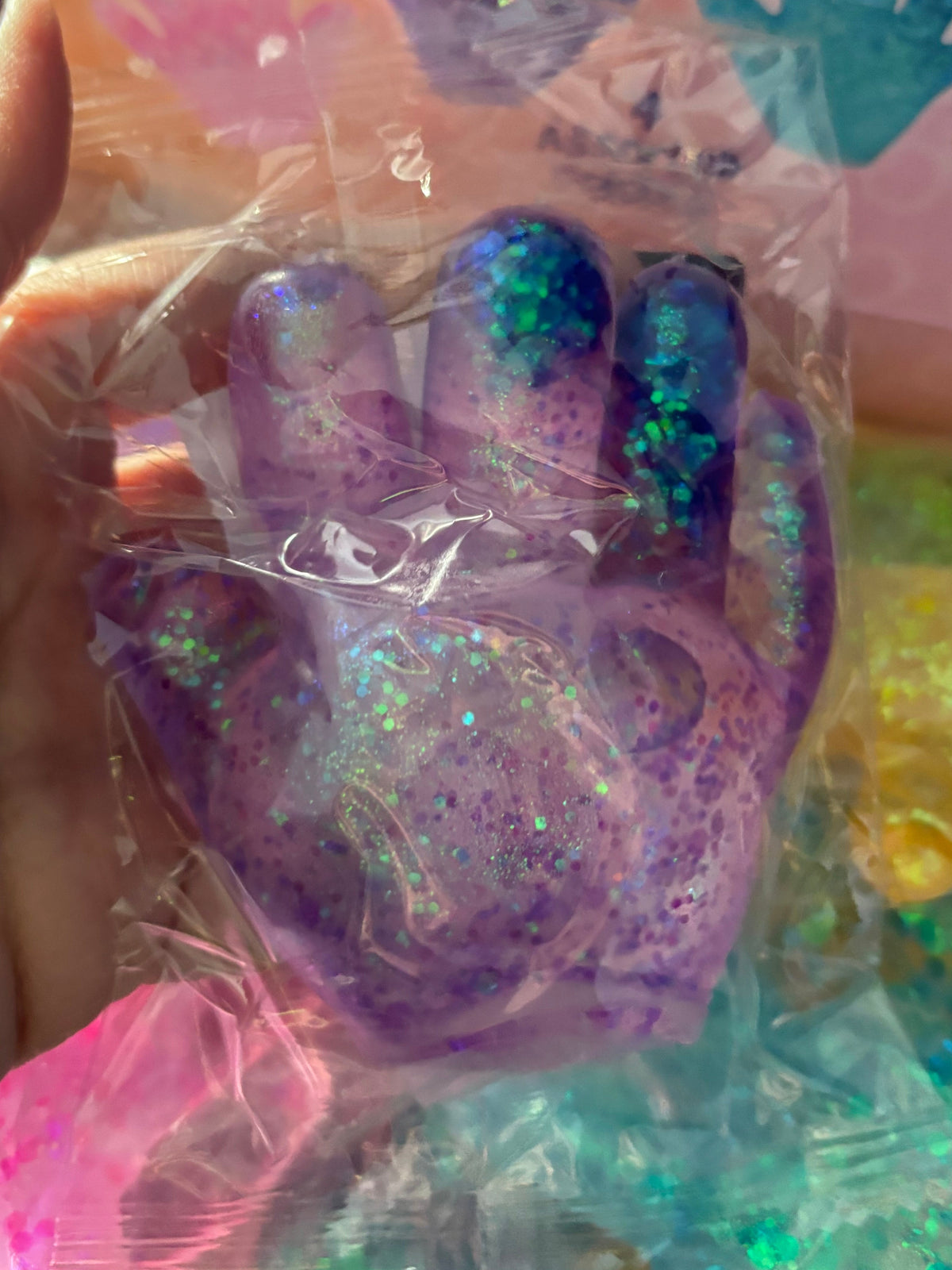 Squeeze sugar gel hand