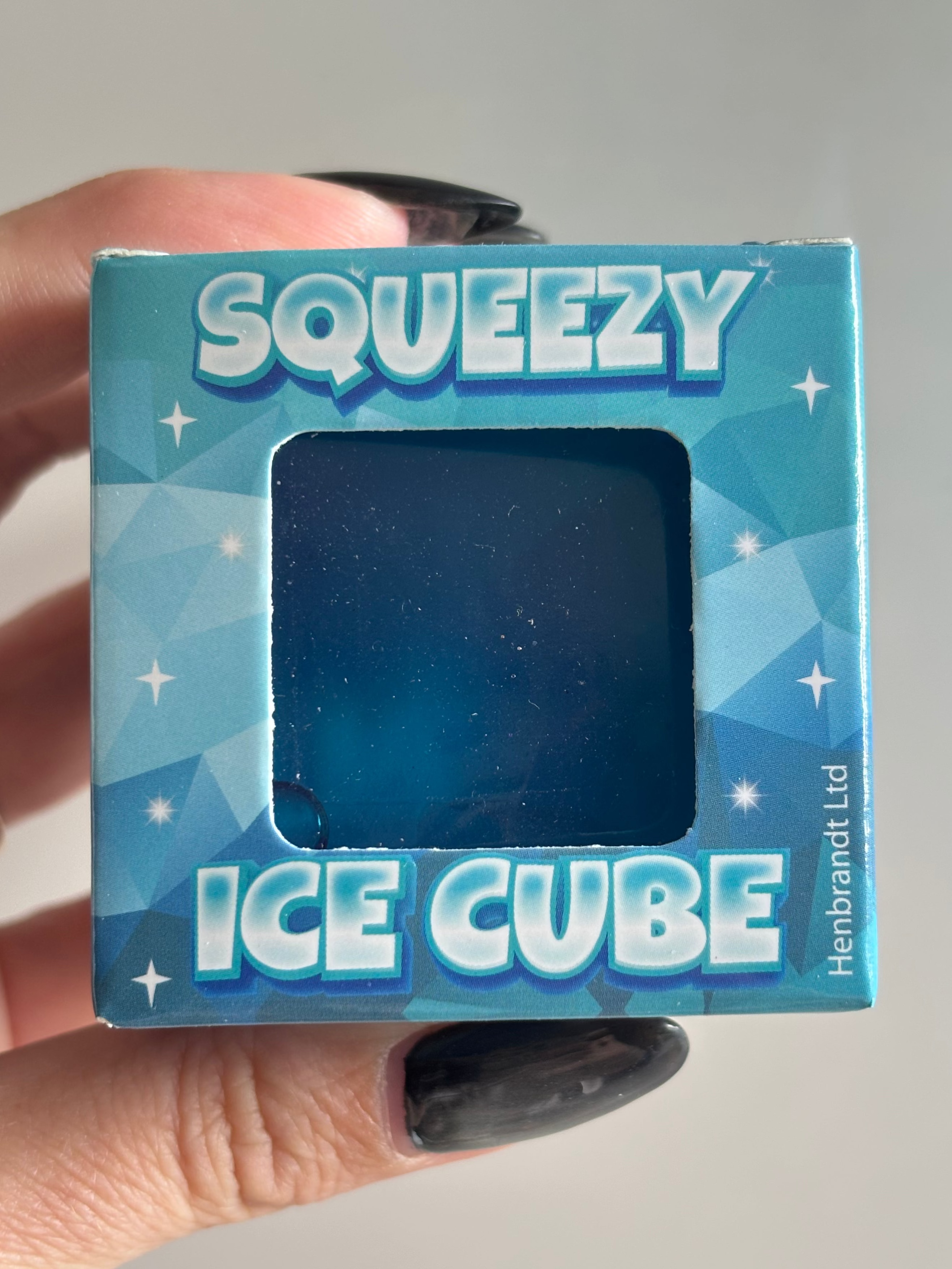 Squeezy ice cubes