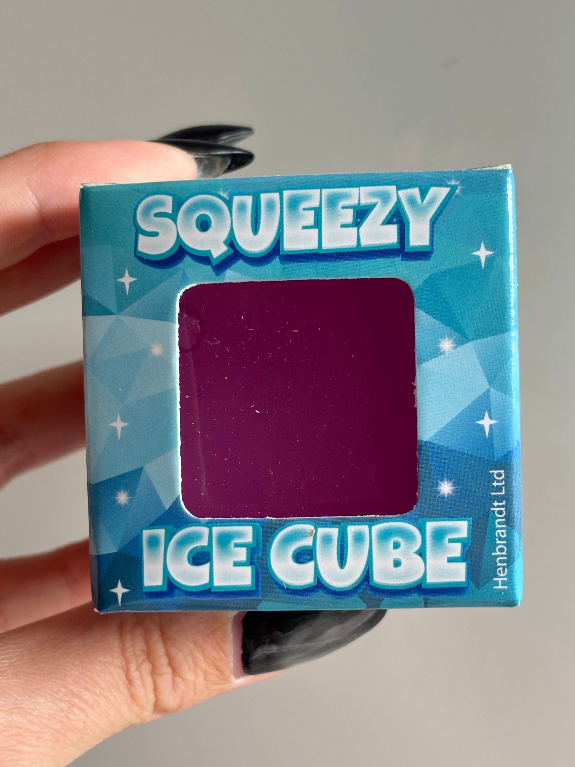 Squeezy ice cubes