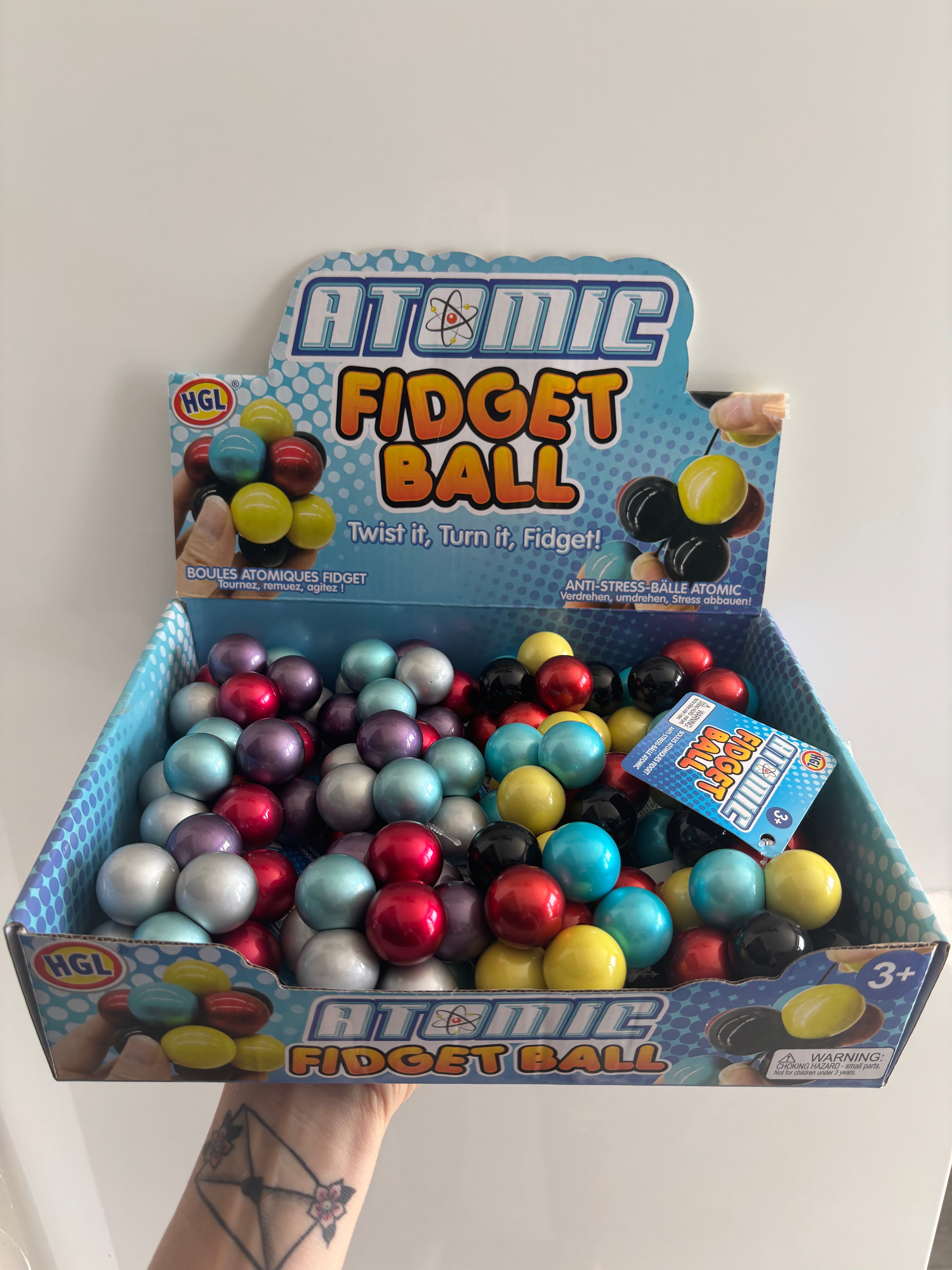 Atomic fidget ball