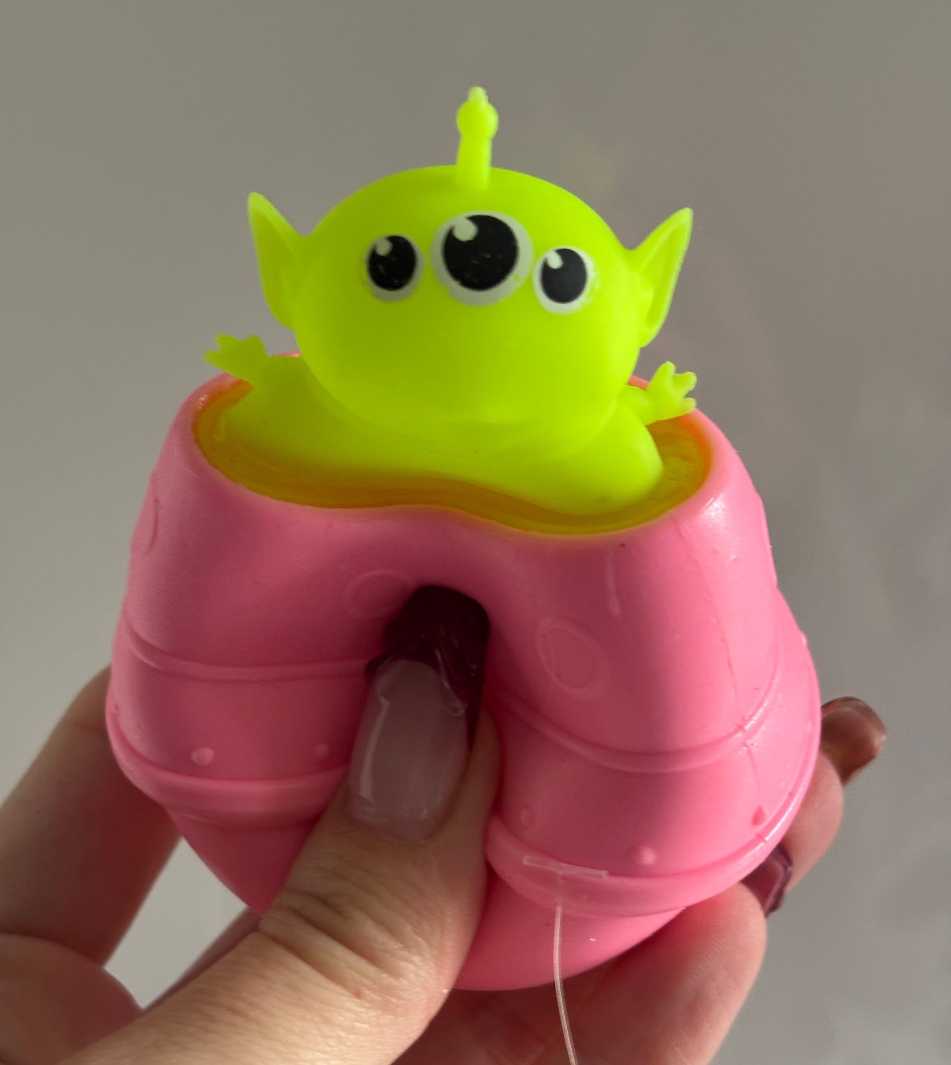 Alien invasion poppin UFO